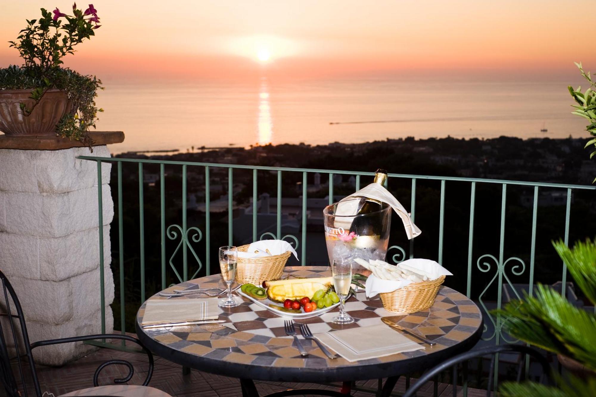 Poggio Del Sole Hotel Forio  Luaran gambar